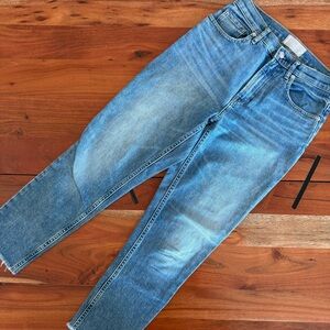 Everlane Women's Straight Leg Jeans in Blue